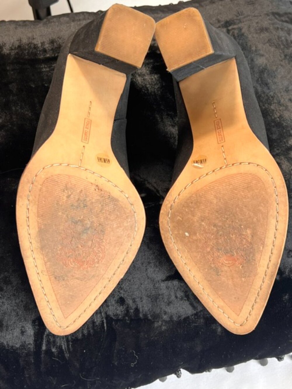 Vince Camuto Suede Cut Out High Heel Pump Sz 6.5 - Picture 10 of 13